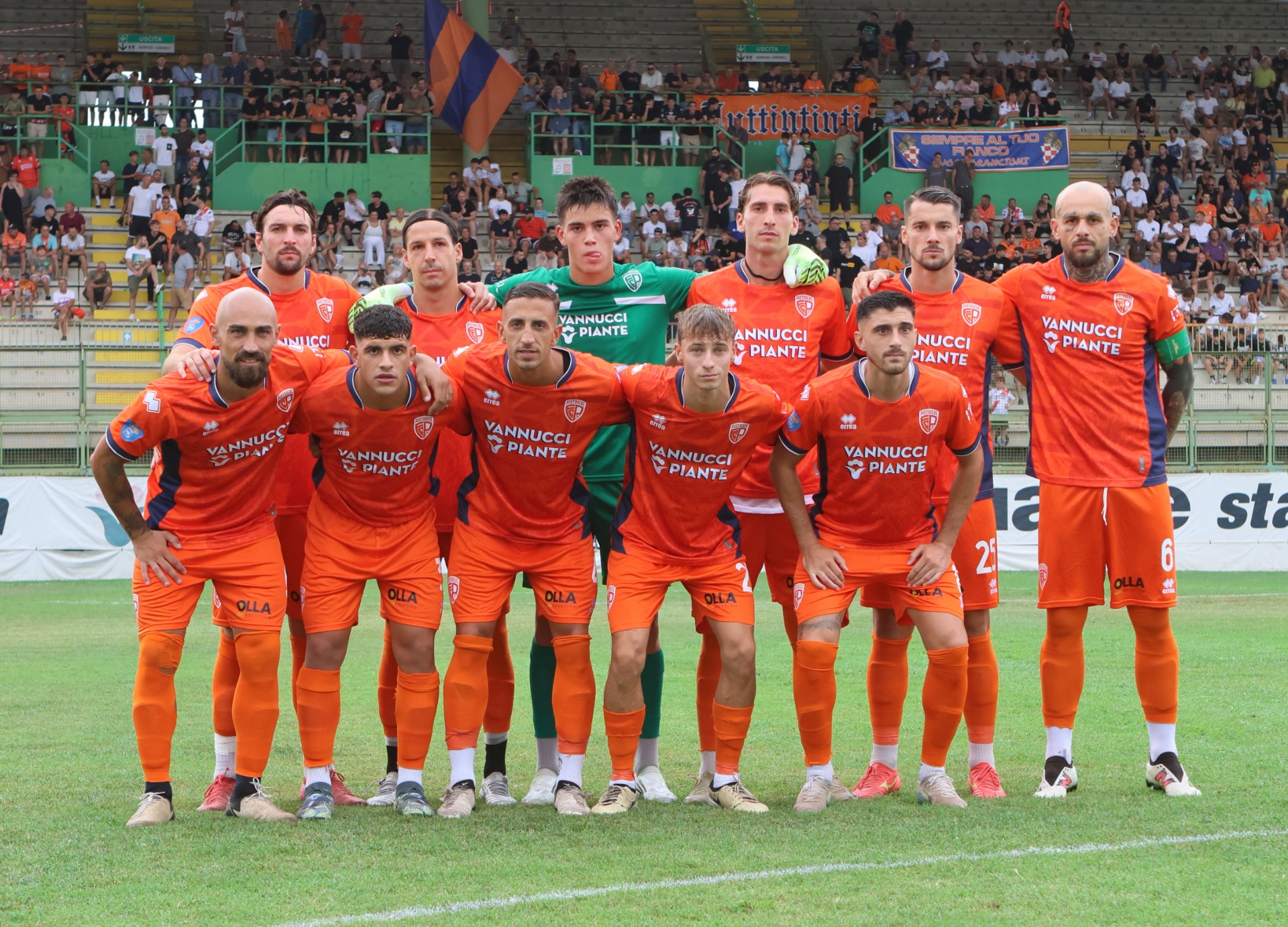 Da sx in piedi: Biagi, Gennari, Giuliani, Alagna, Rossi, Bertolo; in basso: Simeri, Pellegrino, Accardi, Bastianelli, Alluci